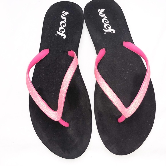 sparkly flip flop sandals